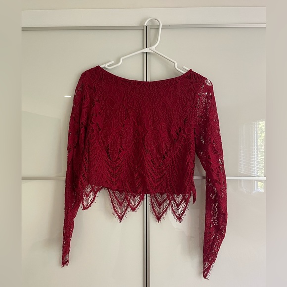 Guess lace crop top - Picture 1 of 3